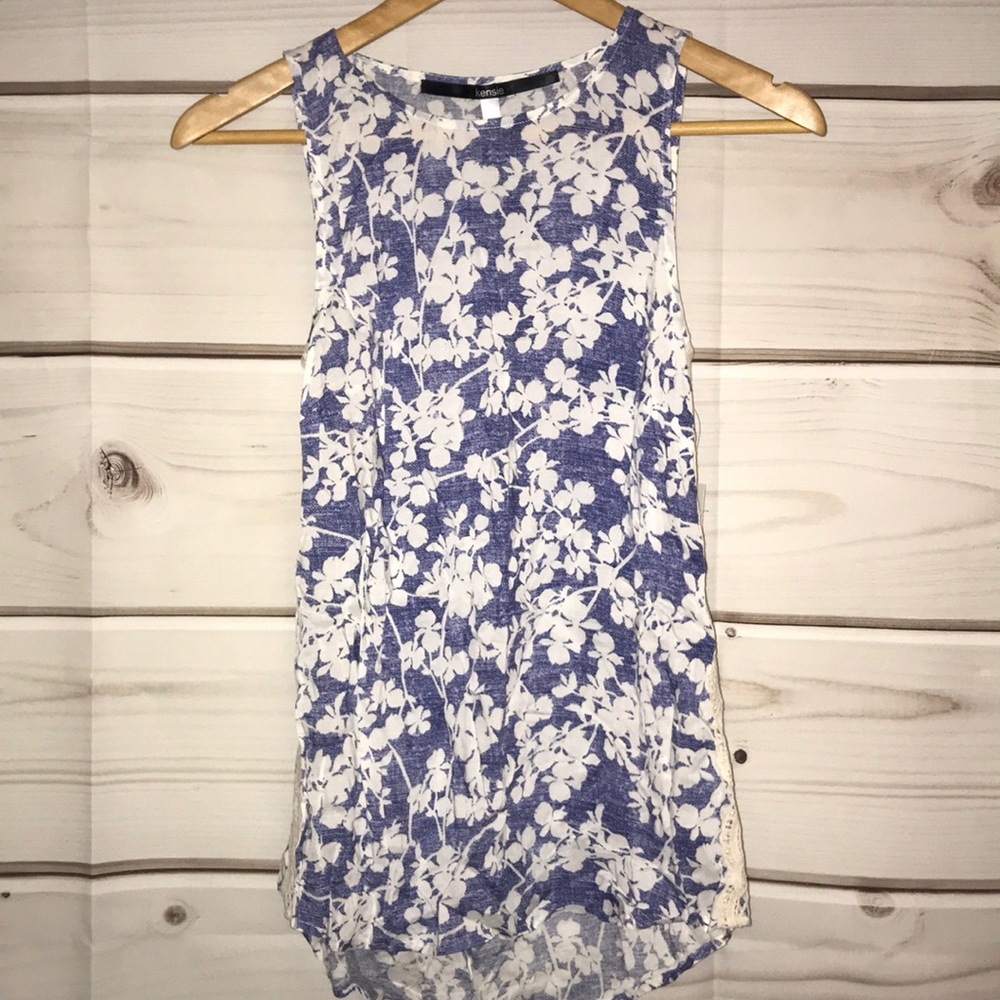 New with tags!  Kensie tank top!